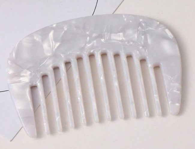 Pearl-Effect Wide Comb
